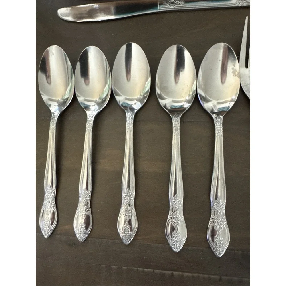 VTG Stanley Roberts, Verona 13 PCS Stainless Flatware 5 knives 4 spoons 3 Forks